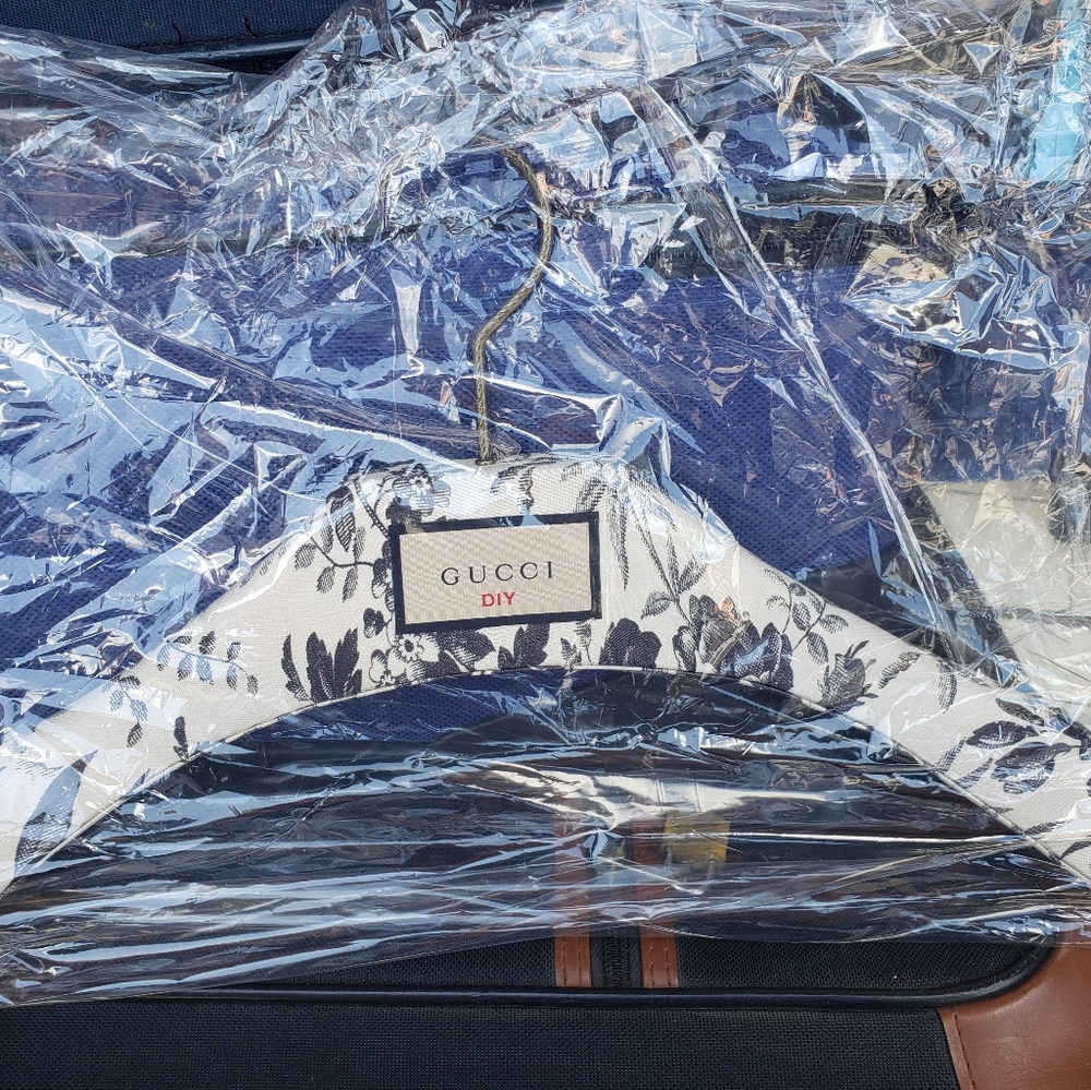 GUCCI HANGER